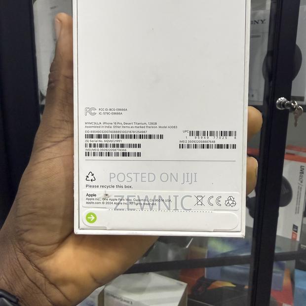 New Apple iPhone 16 Pro 1 TB Black · Photo 3