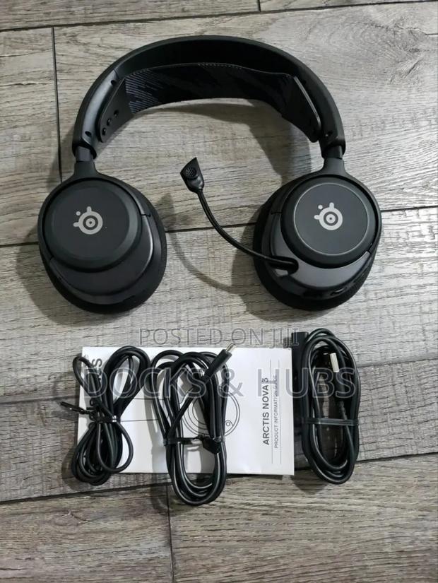 Steelseries Arctis Nova 3 - Wired Multi Platform Gaming Headset · Photo 2