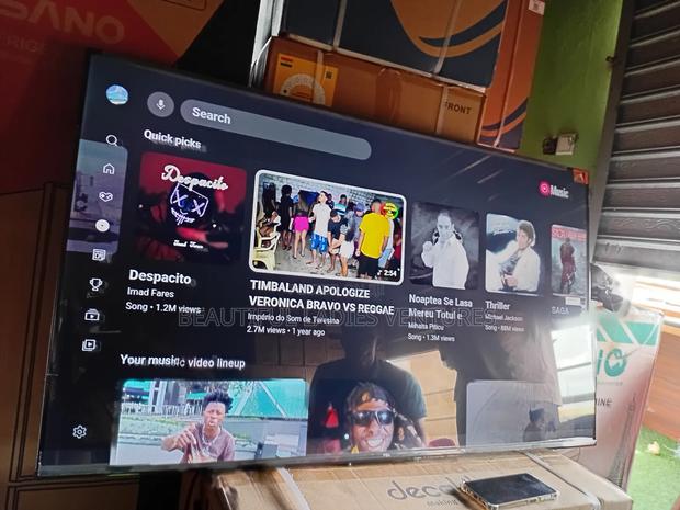 Attentive TCL 50inches Colossal Smart Tv Fat Cat TCL Tv · Photo 2