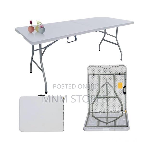 Table 8-Seater Foldable · Photo 1