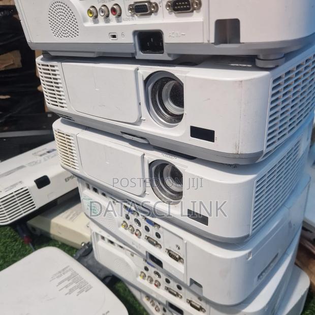 Uk -Used Nec Projectors for Sale · Photo 3