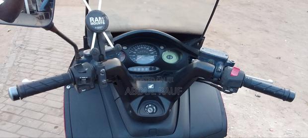 Honda Gold Wing 2009 Red · Photo 8