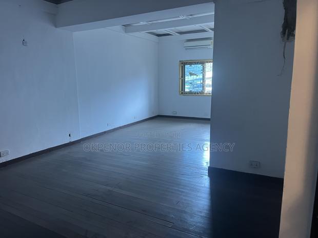 Warehouse for Rent at Osu · Photo 3