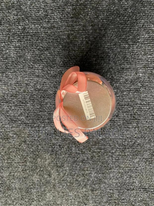 Solid Color Latex Free and Vegan Makeup Sponge Foam Wedges · Photo 6
