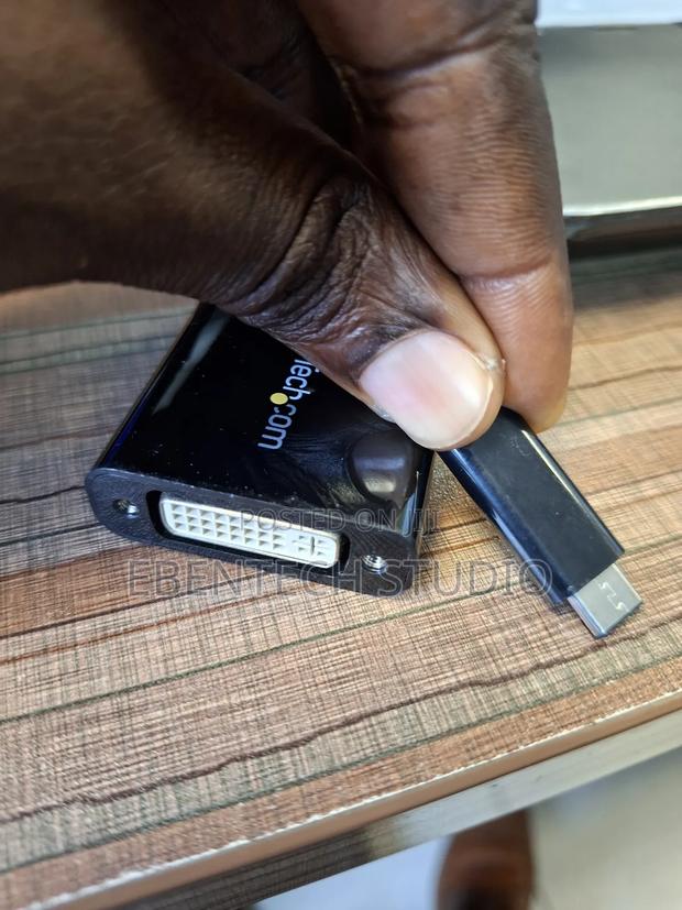 Startech Usb Type-C to Dvi Hdmi · Photo 2