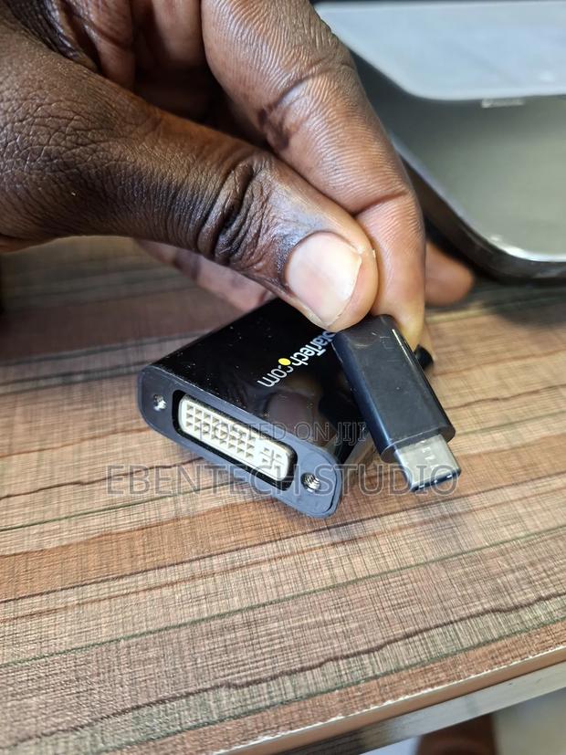 Startech Usb Type-C to Dvi Hdmi · Photo 3