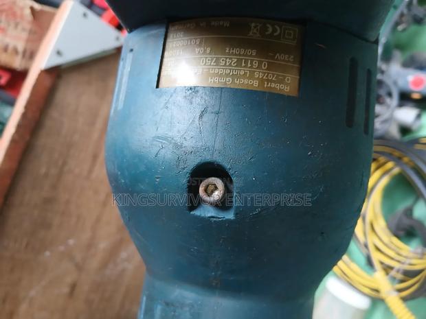 Slightly Used Bosch SDS Max Machine From Uk · Photo 4