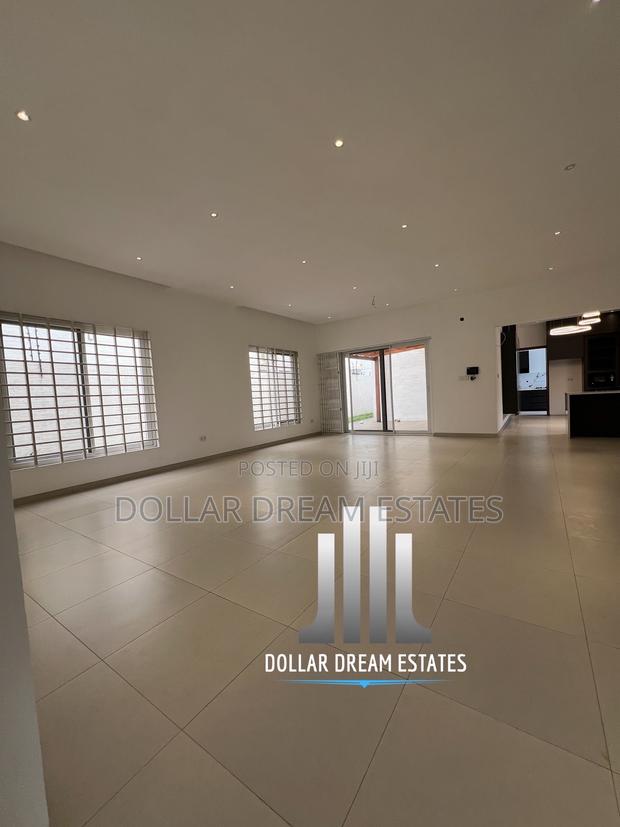 5bdrm House in Spintex for sale · Photo 5