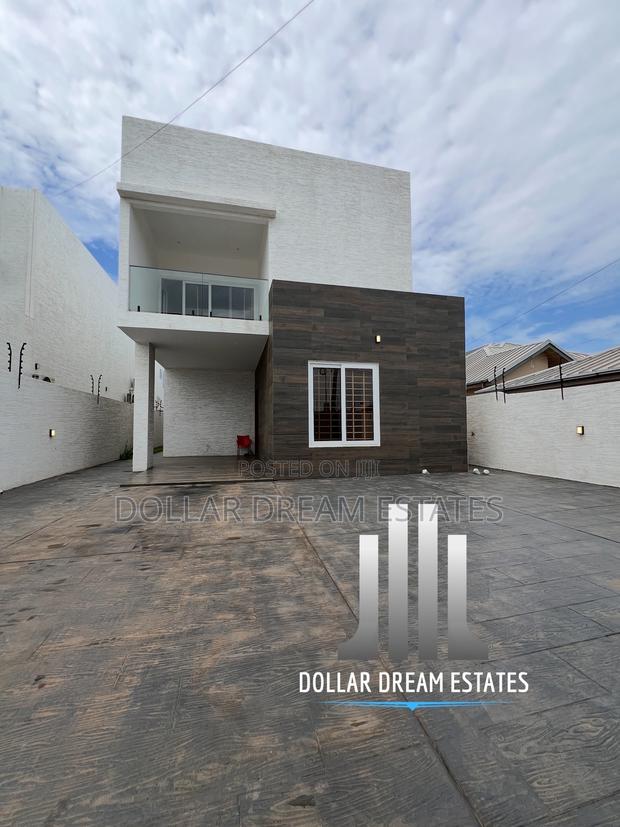 5bdrm House in Spintex for sale · Photo 3