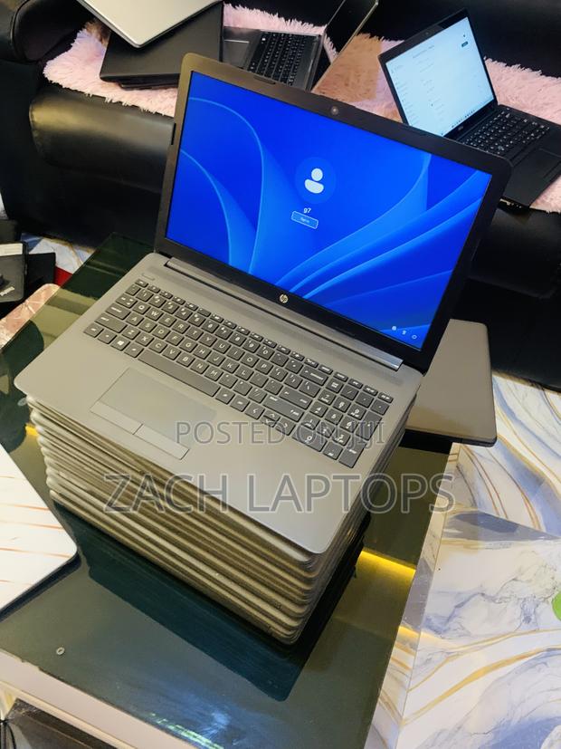 Laptop HP 255 G8 8GB AMD A6 SSD 256GB · Photo 2