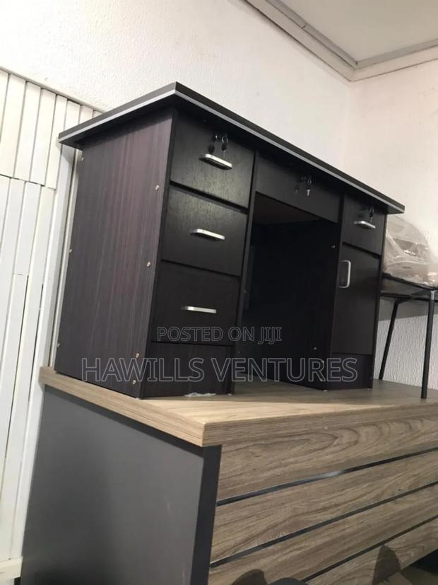 Beautiful Black Table (120*60cm) · Photo 1