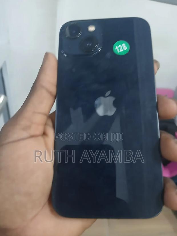 Apple iPhone 13 128 GB Black · Photo 1