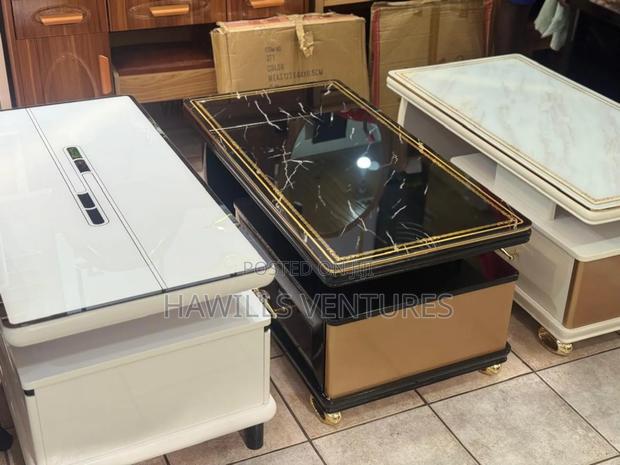 Beautiful Center Table · Photo 1