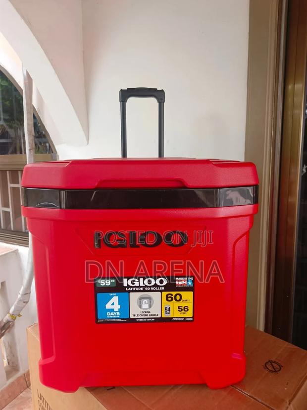 Igloo 60 Quartz Ice Cooler Box Colorful · Photo 3