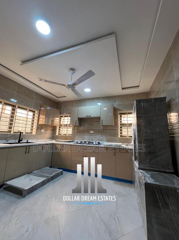 4bdrm House in Haatso for sale · Photo 8
