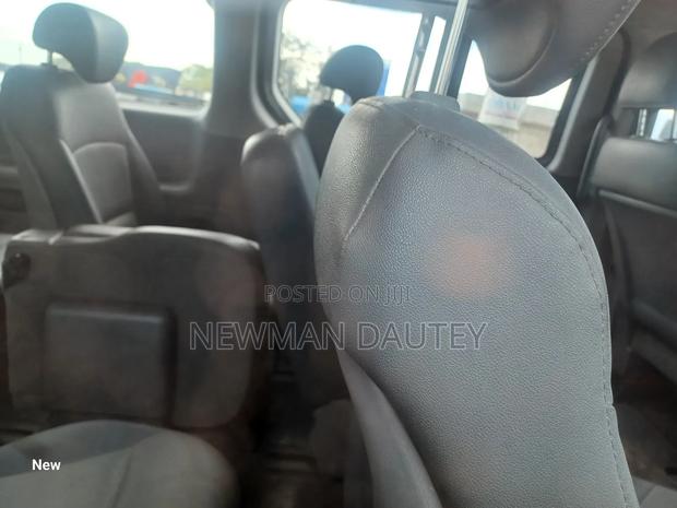 Hyundai Starex 2013 White · Photo 7