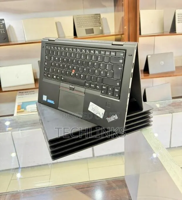 Laptop Lenovo ThinkPad X1 Yoga 8GB Intel Core i7 SSD 256GB · Photo 1