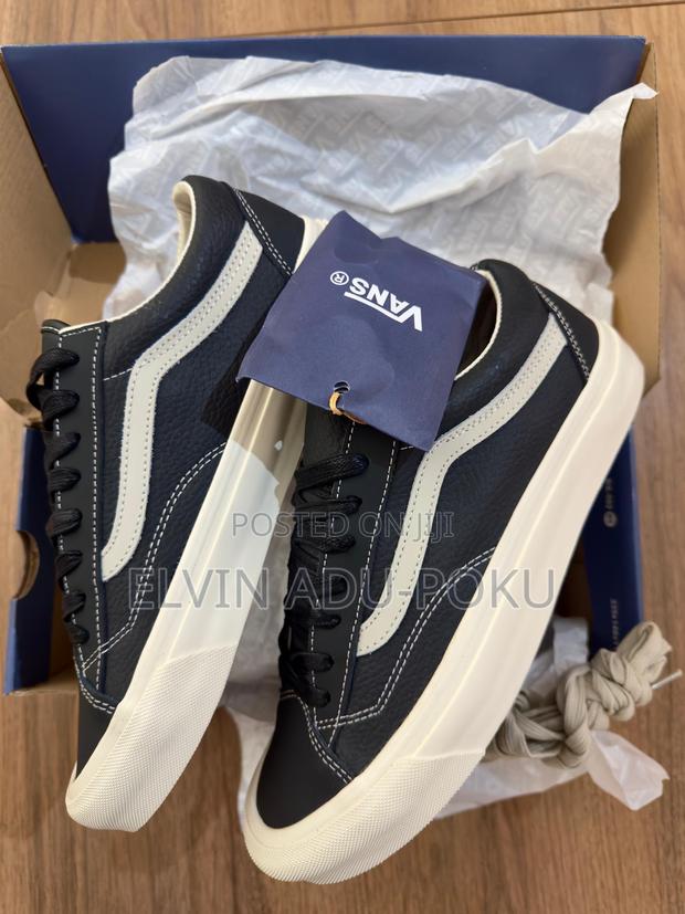 Vans Old Skool In Different Colours , Swipe >>> · Photo 1