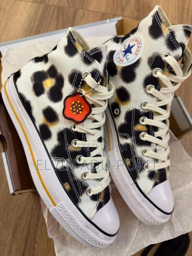 Converse Chuck Taylor All Star In Different Colours , Swipe >>> · Photo 7