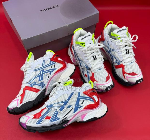 Balenciaga Runner · Photo 1