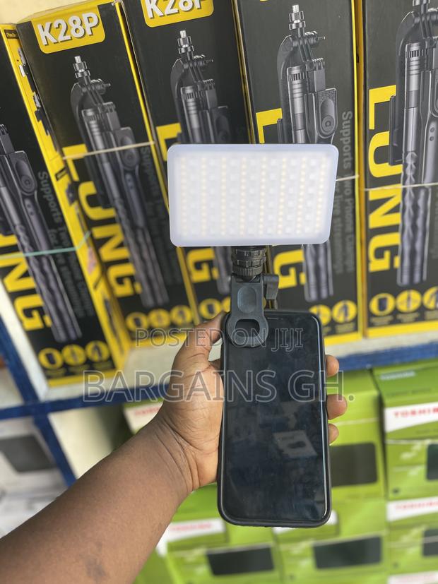 M140 RGB Pocket Fill Light for Phone and Camera · Photo 5