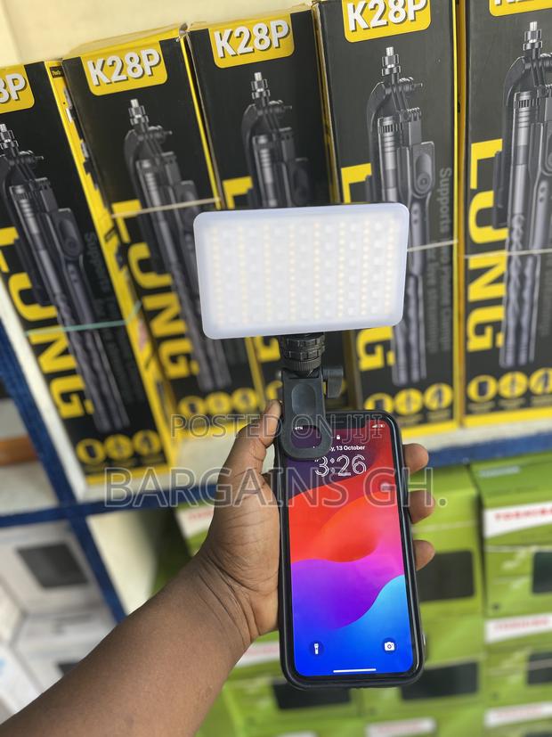 M140 RGB Pocket Fill Light for Phone and Camera · Photo 2