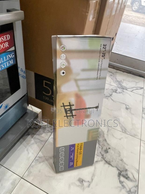 Heavy-duty Flat Panel Ceiling Mount 32-75” · Photo 1
