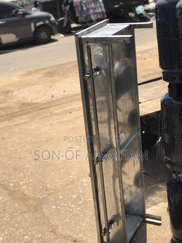 3burner Big Commercial Stove · Photo 5