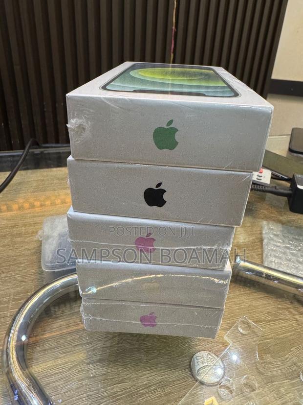 New Apple iPhone 12 mini 64 GB Green · Photo 2