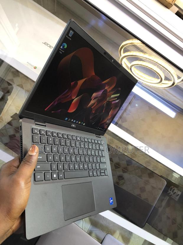 New Laptop Dell Latitude 7420 32GB Intel Core I7 SSD 512GB · Photo 4
