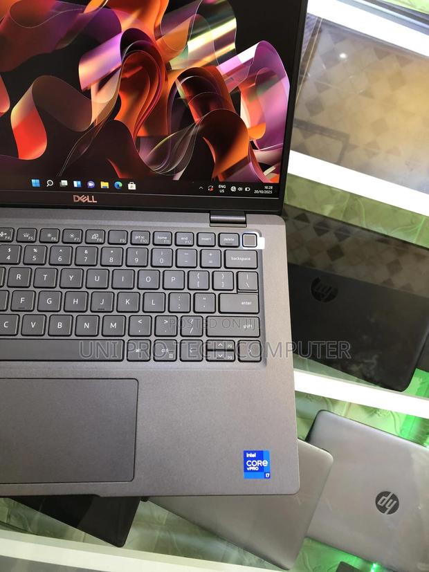 New Laptop Dell Latitude 7420 32GB Intel Core I7 SSD 512GB · Photo 3
