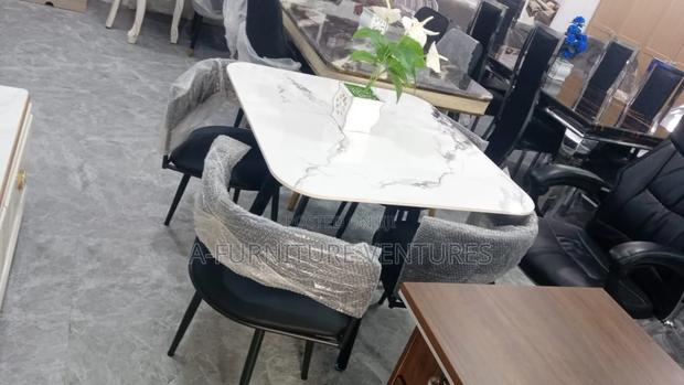 Marble Glass Dining Table · Photo 1