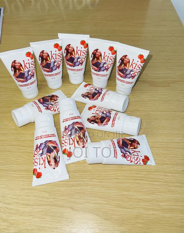 Kiss Water Base Lubricant · Photo 1