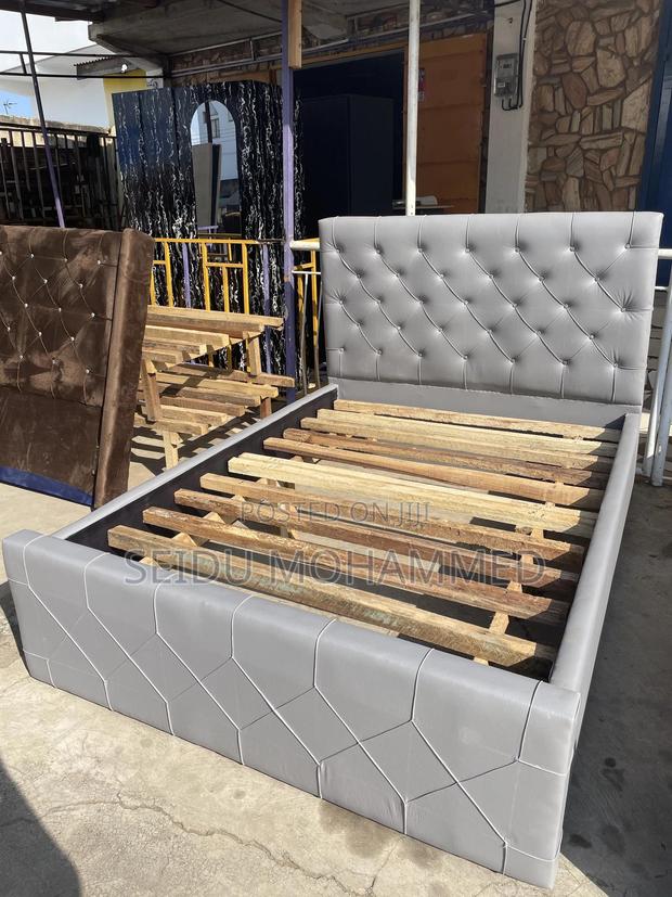 A Design Double Turkey’S Bed Frame · Photo 1
