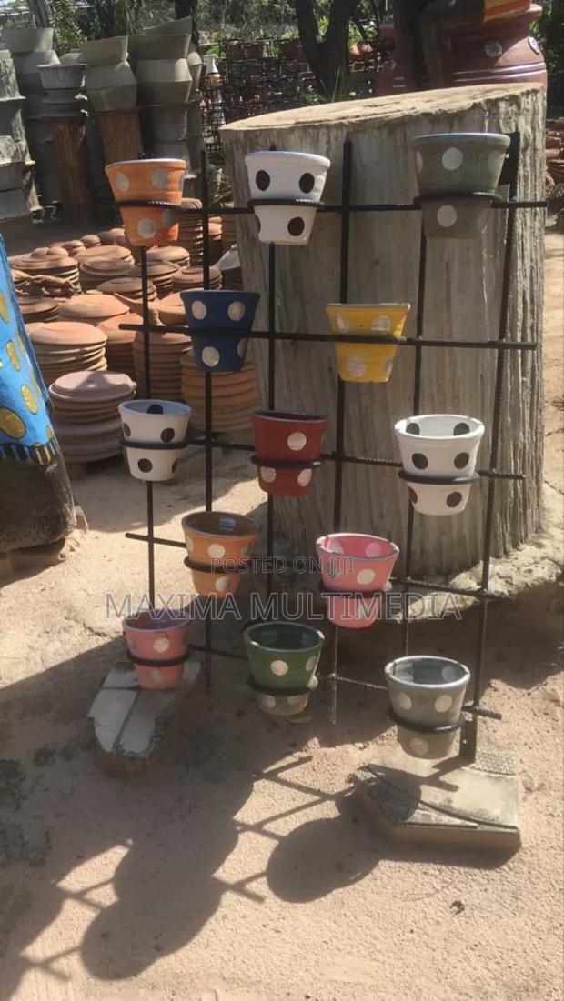 Flower Pots · Photo 4