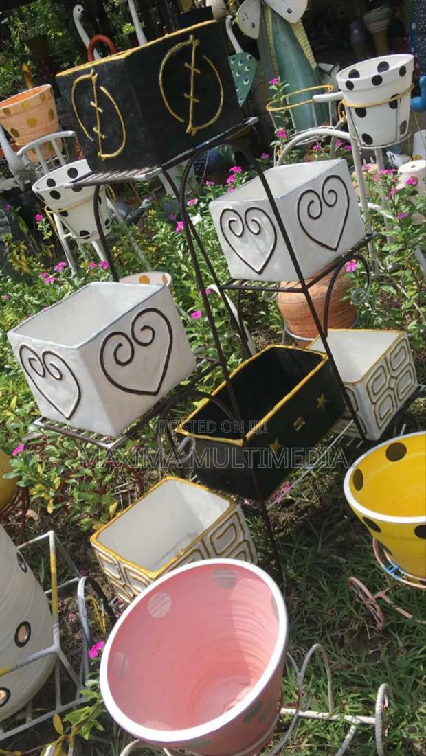 Flower Pots · Photo 8
