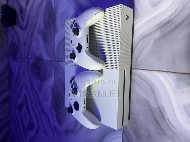 Xbox One S Console, 1tb With 17 Plus Games Loaded Including Fc26 · Photo 2