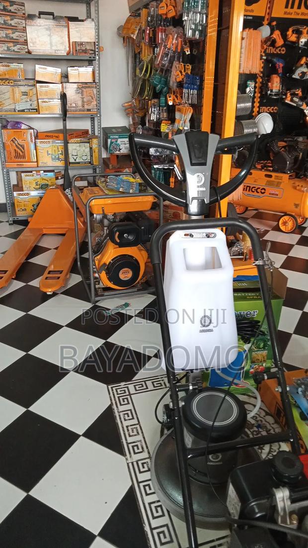 Cleaning/Blushing Machine · Photo 1