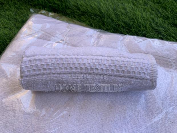 Pure White Fluff Face Towel · Photo 1