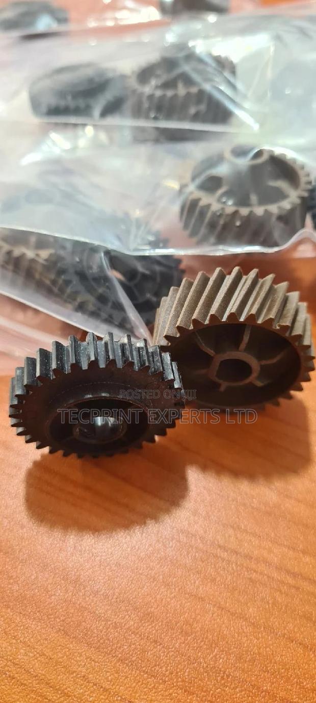 Hp E87660 Fuser Gear · Photo 2