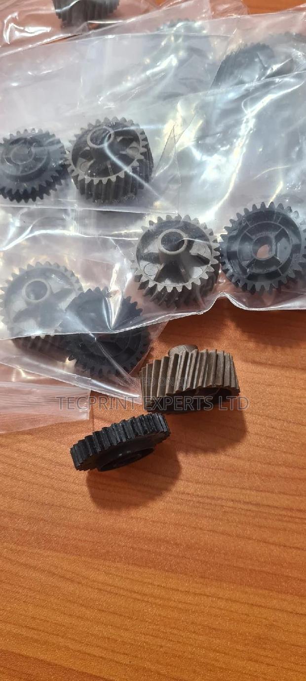 Hp E87660 Fuser Gear · Photo 3