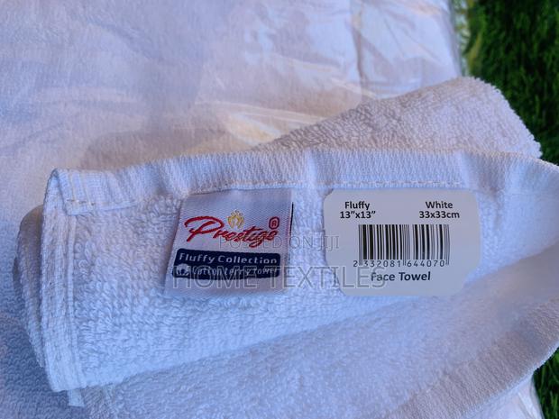 White Face Towel Very Soft and Heavy · Photo 1
