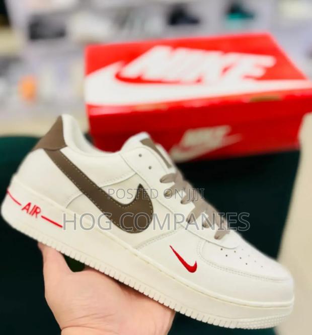 Nike Air Force 1 Low Milk Coffee · Photo 2