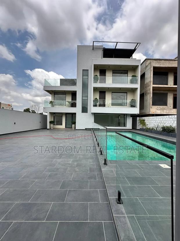 5bdrm Duplex in Adjiringanor, East Legon for sale · Photo 1