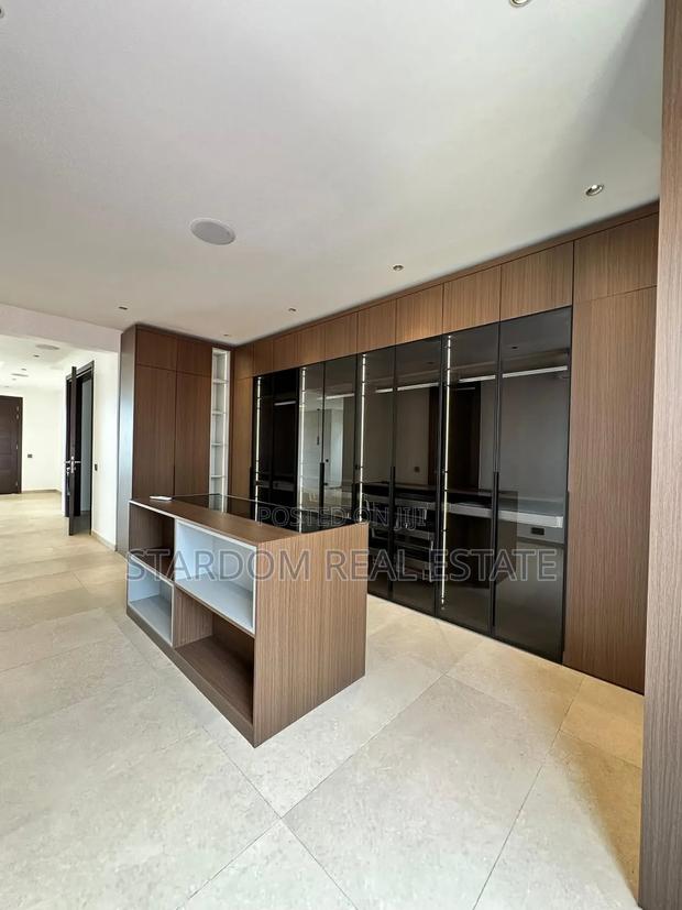 5bdrm Duplex in Adjiringanor, East Legon for sale · Photo 4