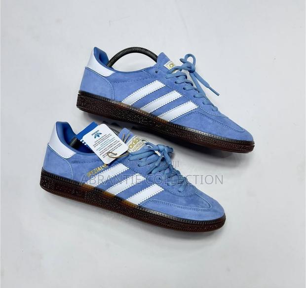 Adidas Unisex Spezial Light Blue · Photo 1