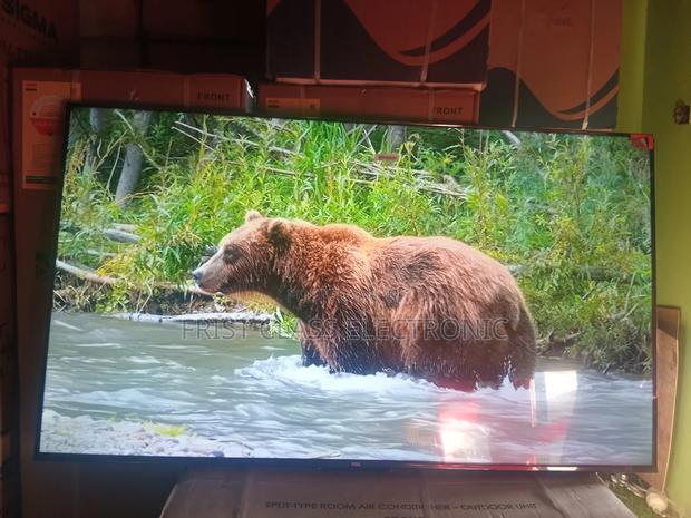 Home Happiness Comes With TCL Digital FHD TCL Tv · Photo 2
