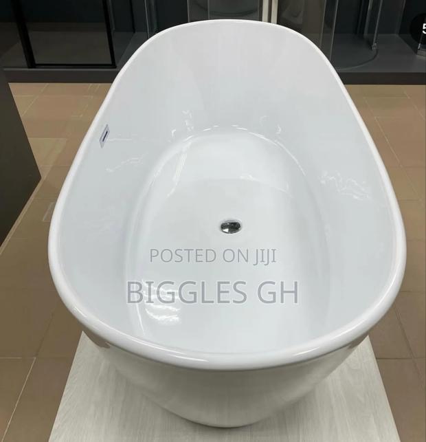 Freestanding Bathtub- Acrylic · Photo 1