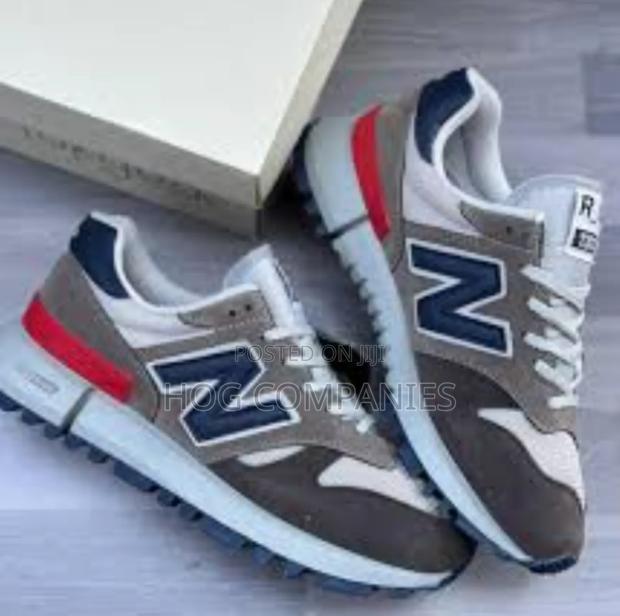 Unisex New Balance Premium Sneakers in Accra- Fast Delivery in 2 Hours · Photo 1
