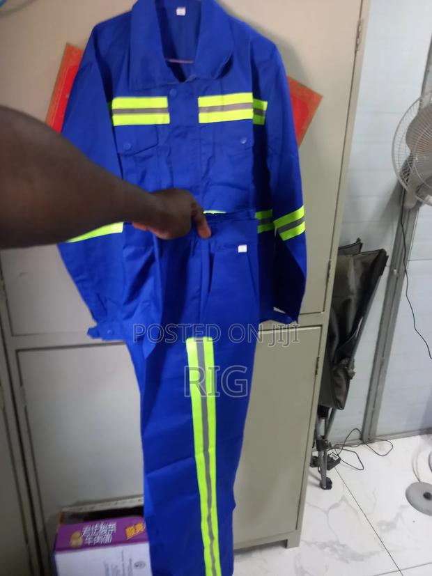 Top And Trouser Safty Wear · Photo 2